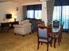 Dhow Palace Hotel 